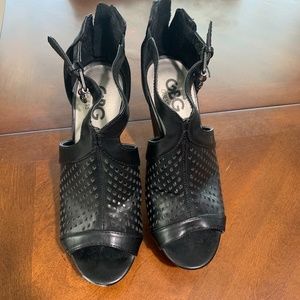 GBG Platform Sandals